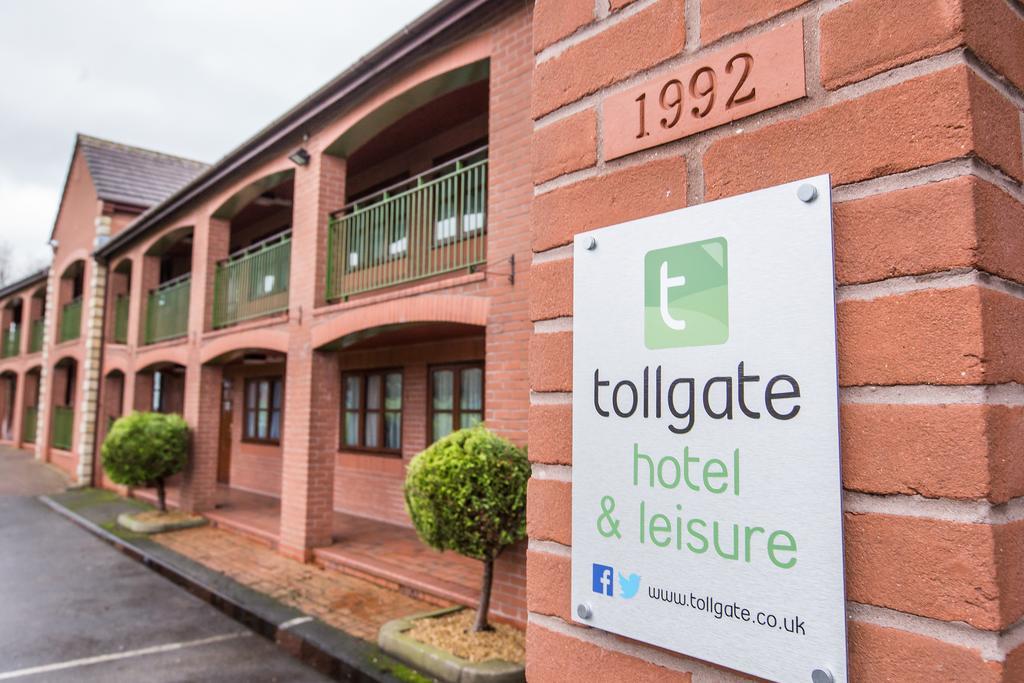 Tollgate Hotel & Leisure Stoke-on-Trent Exterior photo